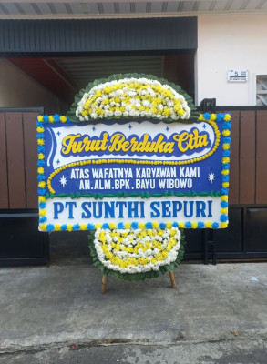 Papan Bunga Duka di Kwadungan Gunung