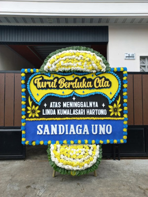 Papan Bunga Duka di Kwadungan Gunung